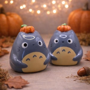 Minijarrón de calabaza de Totoro – Adorno de cerámica hecho a mano – Complemento de escritorio – Regalo inspirado en Studio Ghibli