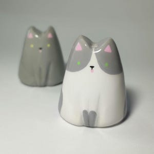 Minijarrón personalizado/porta incienso/bigotes de gato caído/efecto de cerámica hecho a mano/gato compañero de escritorio para personalizar