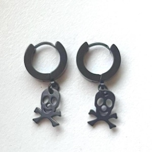 Boucles d&#39;oreilles huggie crâne gothiques accessoires d&#39;horreur gothiques boucles d&#39;oreilles sombres boucles d&#39;oreilles punk boucles d&#39;oreilles gothiques en acier inoxydable bijoux punk