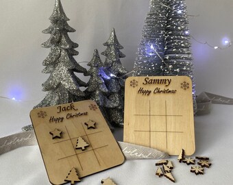 Christmas Noughts and Crosses game