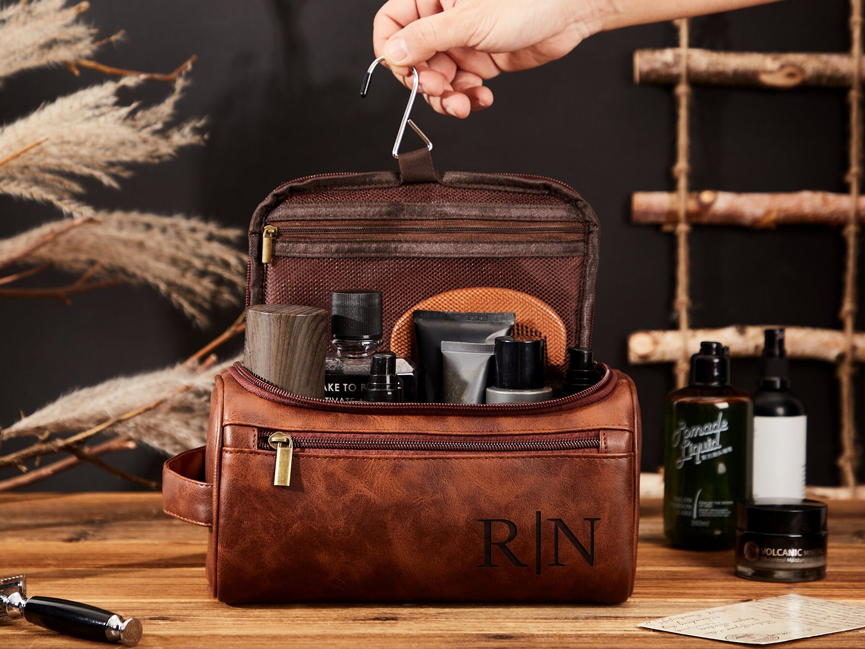 Rowallan Herren Leder Kulturtasche – Braune Reise-Waschtasche, Ca. 25x15x13 Cm, Mit Doppelreißverschluss, Schottische Qualität