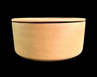 Traditionele ongeglazuurde kleiyoghurt