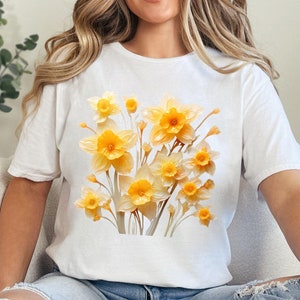 Daffodil Floral T-Shirt, Spring Flower Tee, Botanical Plant Shirt, Nature Lover Gift, Gardening Apparel