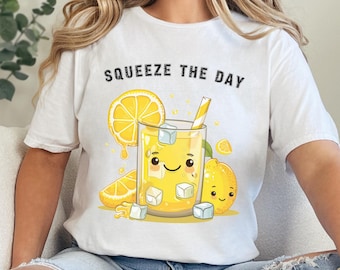 Smiling Lemonade Glass グラフィックTシャツ - Squeeze the Day ユニセックスTシャツ