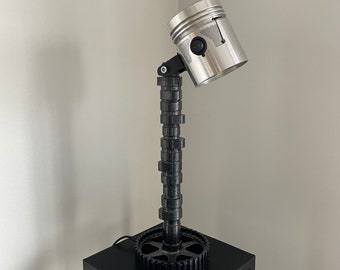 Lámpara de escritorio de pistón de piezas de automóviles lámpara de pieza de motor de estilo industrial arte hecho a mano