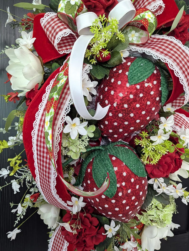 Strawberry Summer Wreath: Glitter Strawberries, Red Gingham Ribbon ...