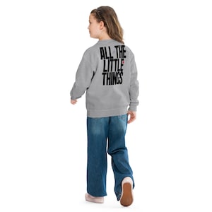 Sudadera botánica para niños con diseño de hoja de corazón y letras atrevidas