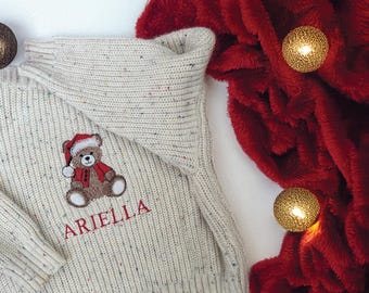 Jersey de punto navideño personalizado para niños pequeños con osito de peluche.