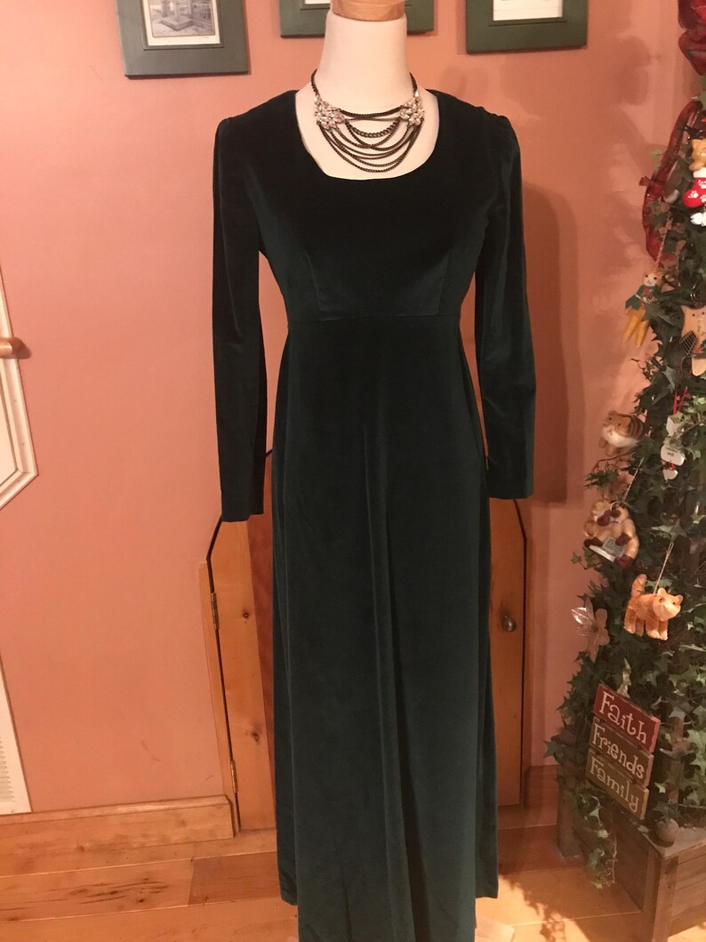 maxi dark green dress Kady Asymmetric-Neck With Ruched Detailing – Club IDANÄS chest of 4 Size:46 / XXL global-supplier-ATHK International (HK) Ltd