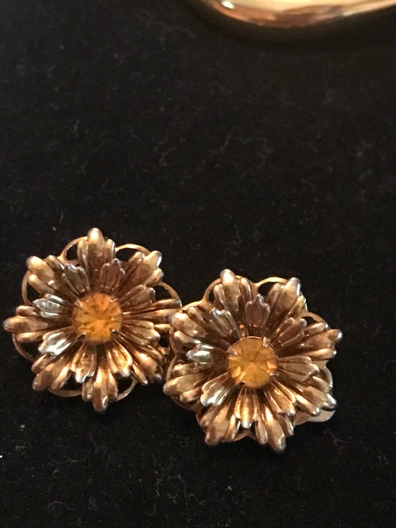 Vintage Lisner clip-on Earrings