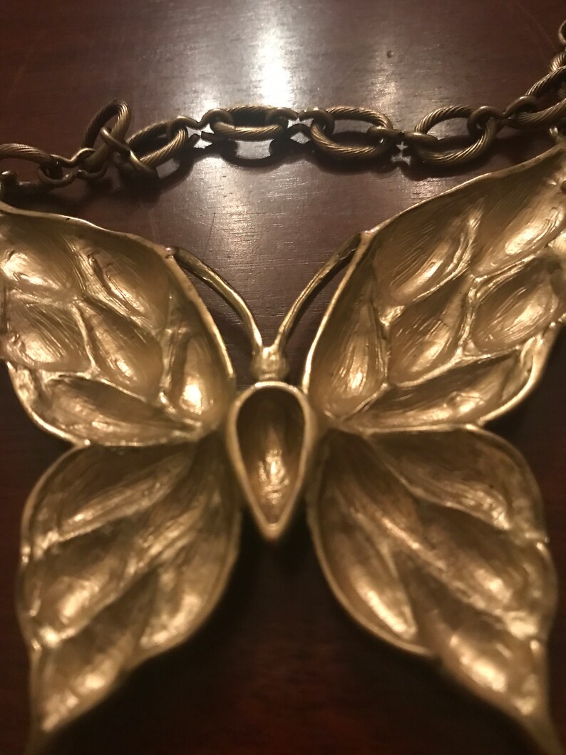 Retro Bling Butterfly Pendant High-end Cool Necklace