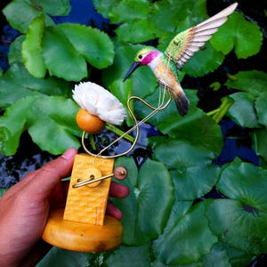 Handmade Wooden Hummingbird Automaton: Elegant Sculpture in Motion