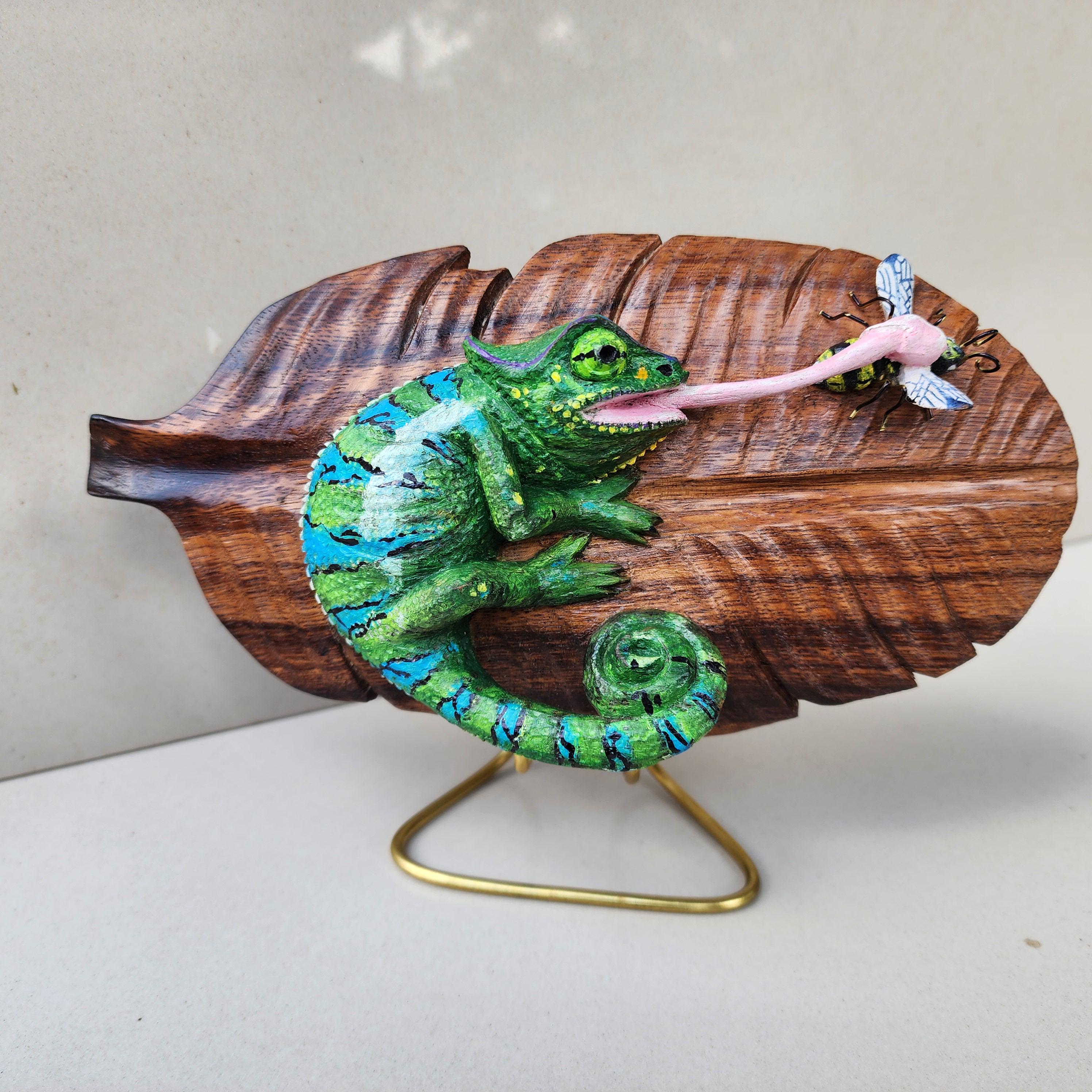 Chameleon statue - Etsy 日本