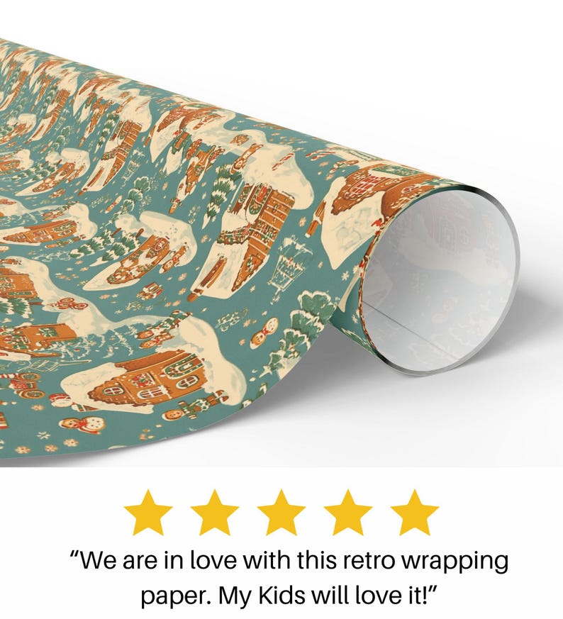 K&ouml;nnte beinhalten: Eine Rolle Geschenkpapier im Retro-Stil mit t&uuml;rkisblauem Hintergrund und einem sich wiederholenden Muster aus Lebkuchenh&auml;usern, schneebedeckten B&auml;umen und Schneem&auml;nnern. Das Papier hat eine Vintage-&Auml;sthetik, ideal f&uuml;r Weihnachtsgeschenke.