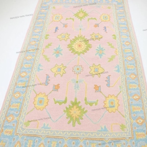 Handmade Oushak Rug: Authentic Turkish Carpet, Vintage Design