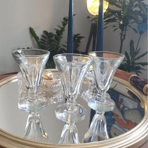 Set of 3 cocktail glasses or champagne coupe from the 1930s