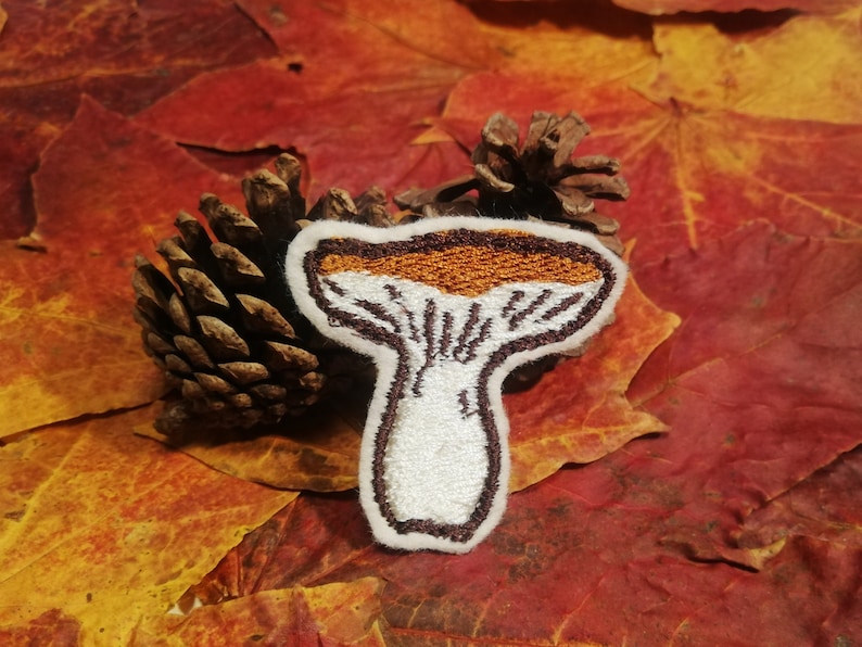 Mushroom iron-on patches Motiv D