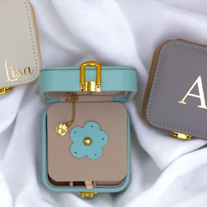 Personalisierte Schmuckbox I Geschenke für Frauen I Geschenk für Freundin I Muttertag I Schmuckaufbewahrung Reiseetui