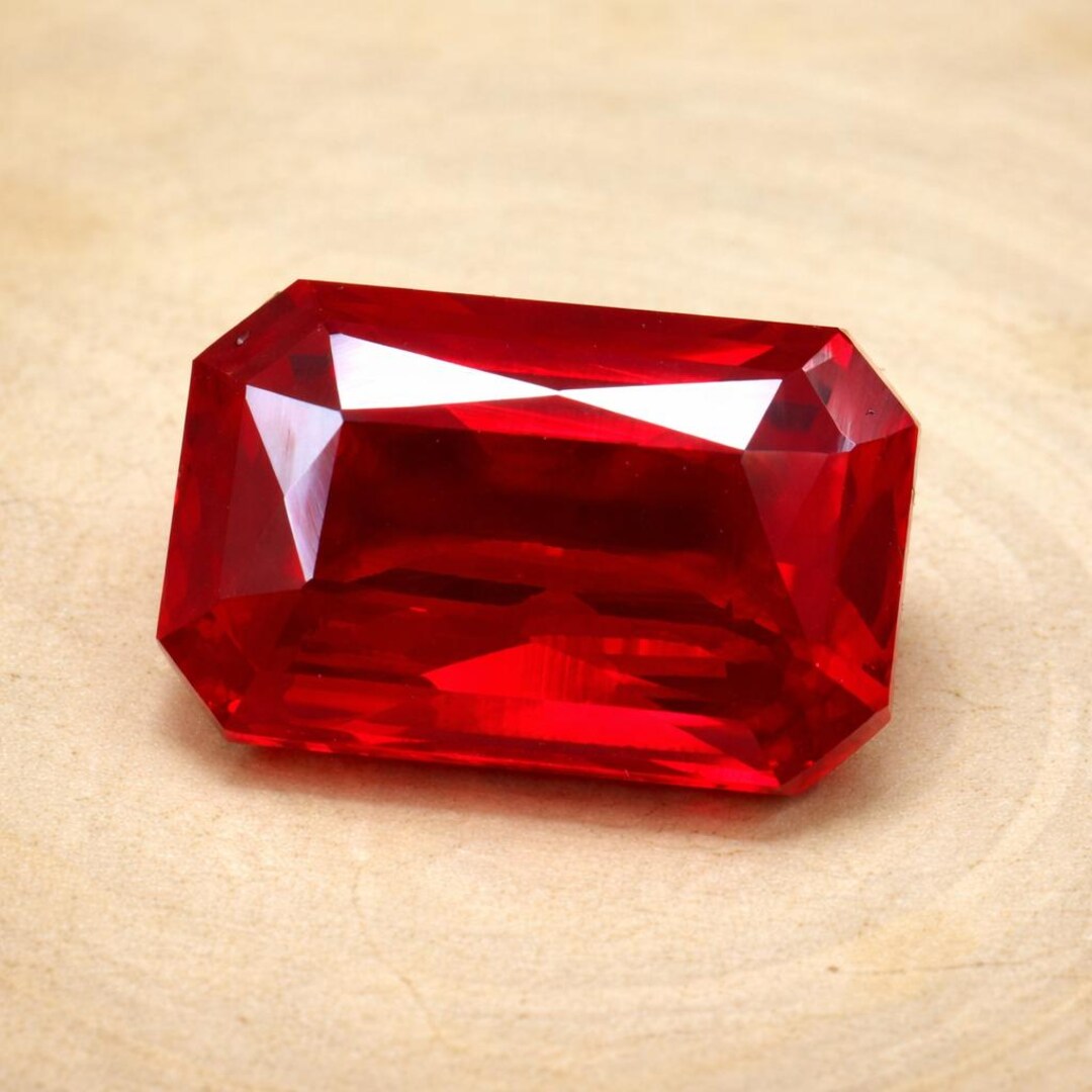 Emerald Cut Vivid Red Ruby Gemstone (14.20ct, 15x9x7mm) for Jewelry ...