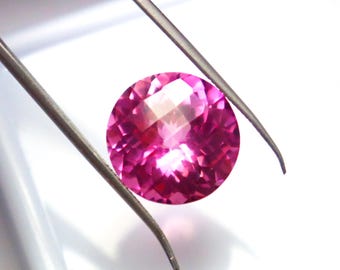 Natural Pink Spinel Gemstone: 11.45 Carat Round Cut, 13mm