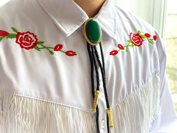 Western Bolo Tie with Polished Green Stone Stylish Necktie for Men Women Rodeo Necklace Cowboy Necktie Accessories Christmas Gift