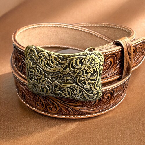 Cinturón de cuero estilo western grabado, hecho a mano con flores, con hebilla. Cinturón de cuero con cierre a presión, piel de vaca de grano completo, 3,8 cm de ancho. Regalo de Navidad.