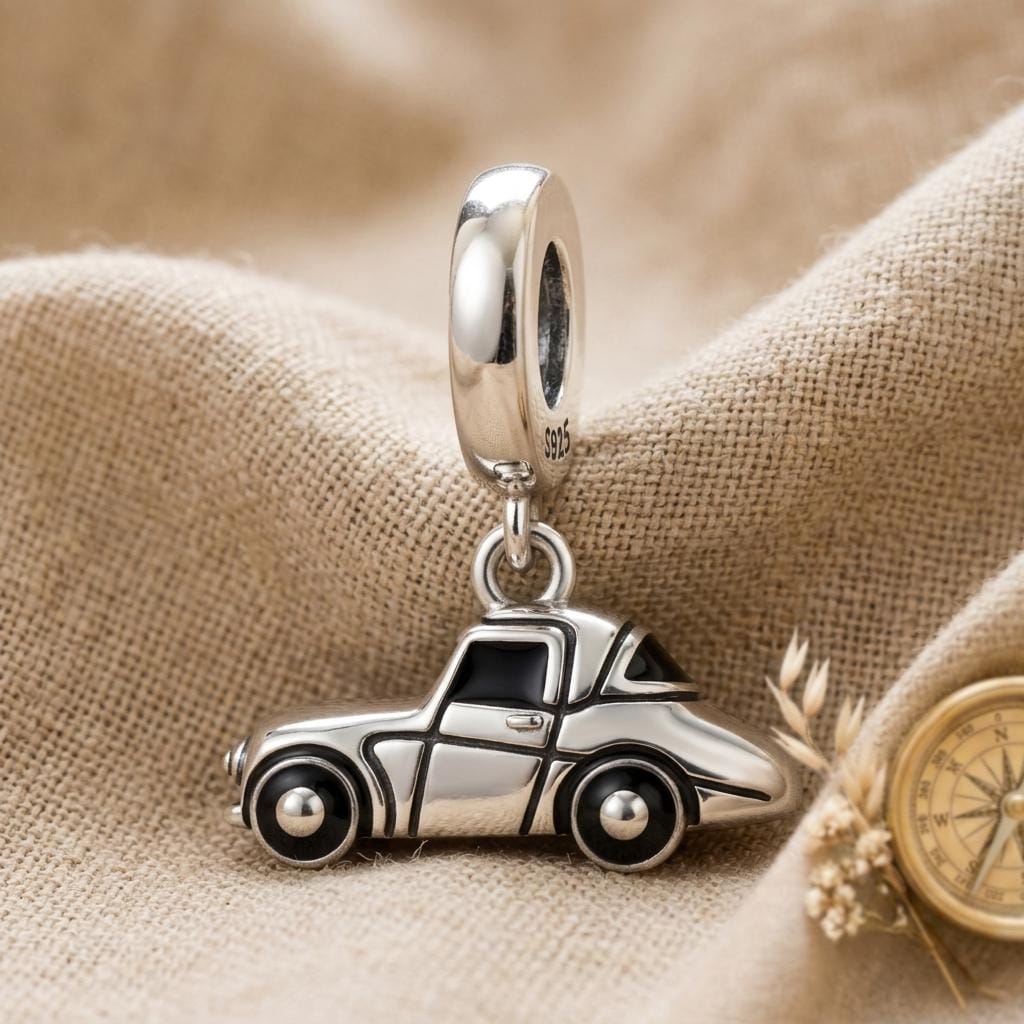 新品・未使用　英国老舗宝飾店Carrs(カーズ)　９２５シルバー　パイサーバー Sterling Silver Porsche Charm - Etsy