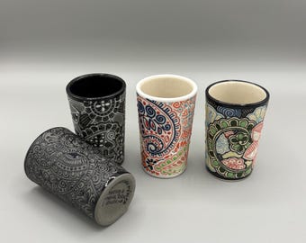 手描きのメキシコ産テキーラショットグラス：フォークアート風メスカル