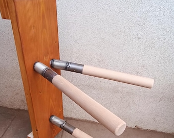 Mannequin Wing Chun en bois avec bras à ressort | Porte-soie en bois | Mannequin mural pour arts martiaux | Mannequin en bois pour Wing Chun | Teck