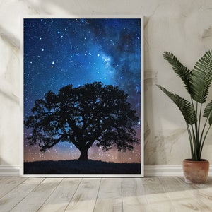 Traumhafter Sternenhimmel Galaxie mit Baum | Digitaler Download | Wanddeko | Geschenkidee