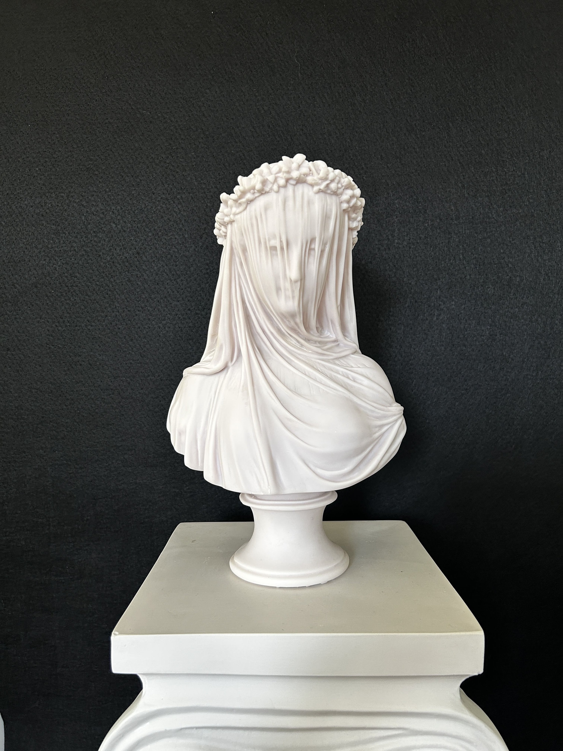 Sculpture buste de femme voilée, 36 cm / 14 in - Statue buste de la Vierge Marie