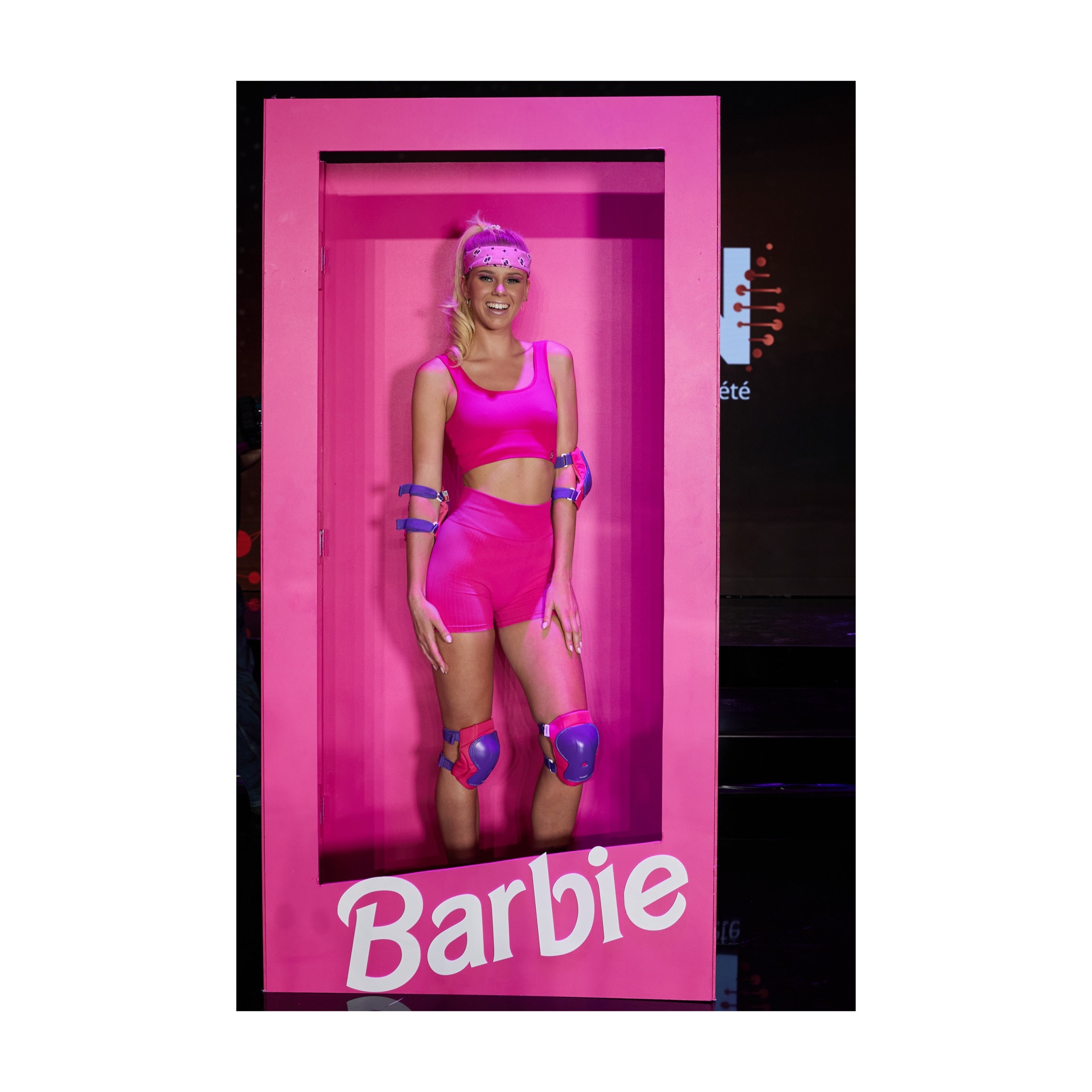 Déguisement Boite de Barbie 3D Grandeur Nature Femme © chez