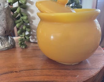 100% Beeswax Honey Pot