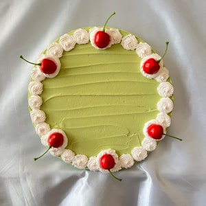 10-calowa niestandardowa sztuka GreenFake Cake, 10-calowa dekoracja ścienna, dekoracja dopaminowa, wirusowa sztuka tortowa, sztuka jedzenia, ciasto z limonką
