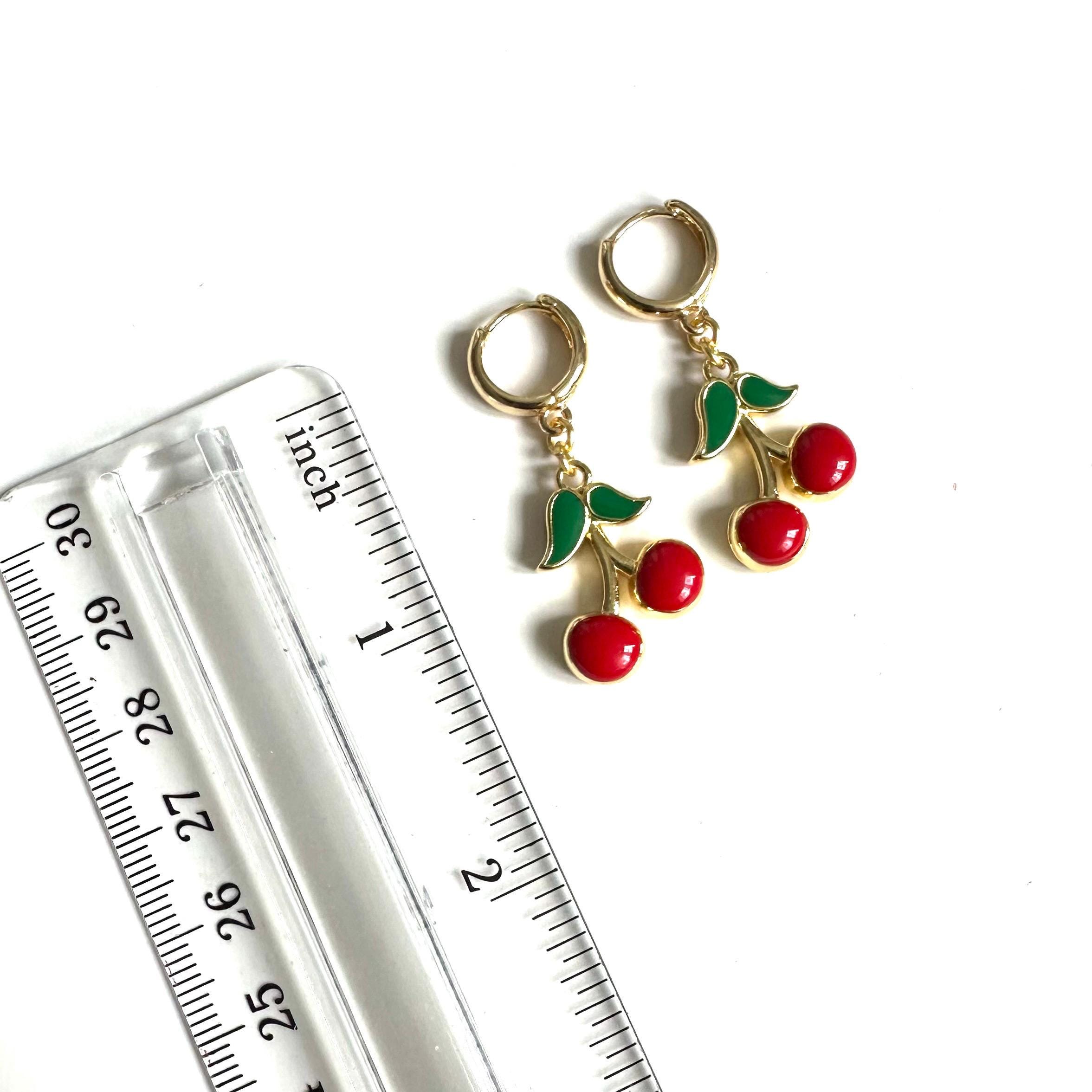 Orecchini a forma di ciliegia rossa · Oro davanti e dietro · Orecchini pendenti · Gioielli pendenti con frutta