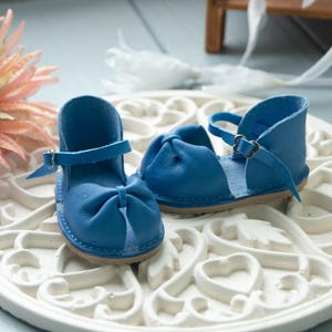 Elegant sandals for 18 inches dolls