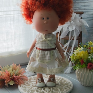 Vestido pastel para muñeca Nines d&#39;Onil de 30 cm