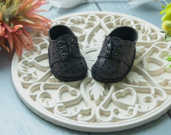 Classic lace-up shoes for the German vinyl 18" dolls