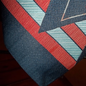 Vintage 70s Miracle Fabric Cravats Men&#39;s Polyester Tie Blue/Red Super Funky 56x4.25