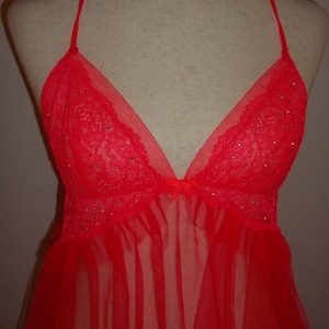 Vintage Y2K Victoria's Secret Red Tulle Baby Doll Nightie Size Medium LUSCIOUS Back Bow