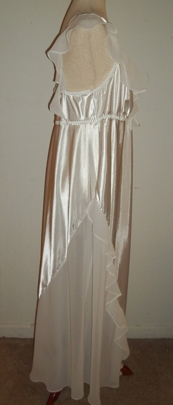 Vintage 90s Unbranded Long White Plus Size Nighti… - image 3