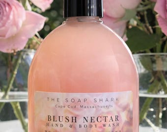 Blush Nectar Hand & Körperwäsche | Blüten-Kollektion | Pfirsich Rose Amber Moschus | 18 Unzen