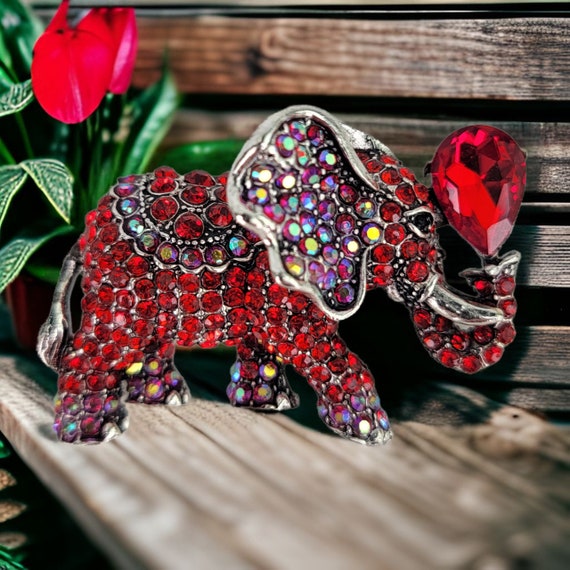 Sparkly Red Elephant Brooch Pin With Red Rhinesto… - image 1