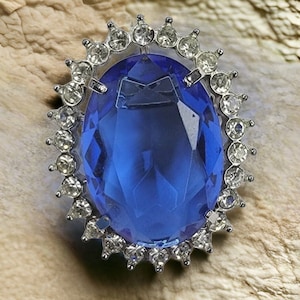 Vintage Blue Brooch with Large Blue Rhinestone Pin Combination Brooch Pin Pendant Jewelry Retro Style Fancy Brooch Blue Dress Up Lady Gift