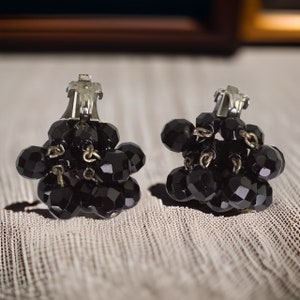 Vintage Black Earrings Retro Beaded Clip Earrings 50s Black Cluster Bead Earrings Vintage Black Jewelry Signed Vintage Laguna Earrings