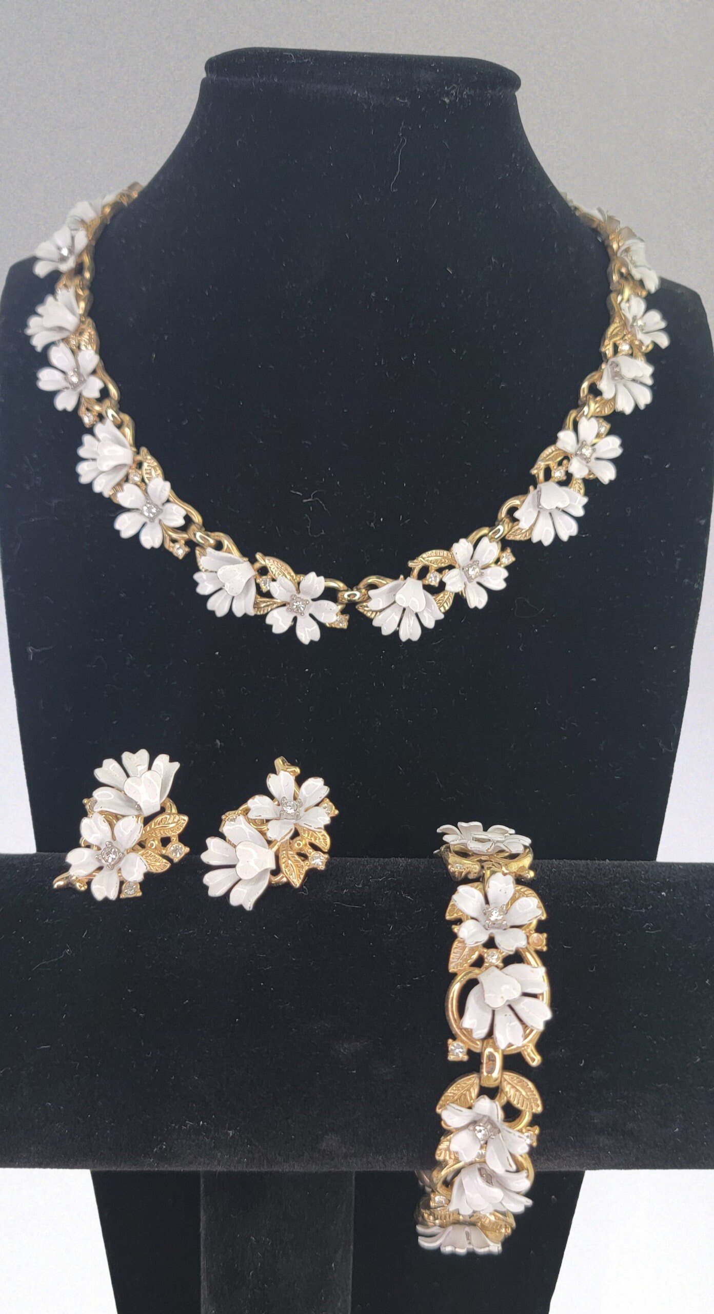 1945 TRIFARI VERMEIL STERLING FAUX PEARL RHINESTONE ROYAL