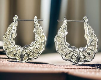 Vintage Silver Tone Filigree Hoop Earrings Scalloped Edge Silver Tone Earrings Locking Posts Vintage Pierced Earrings Silver Hoop Earrings