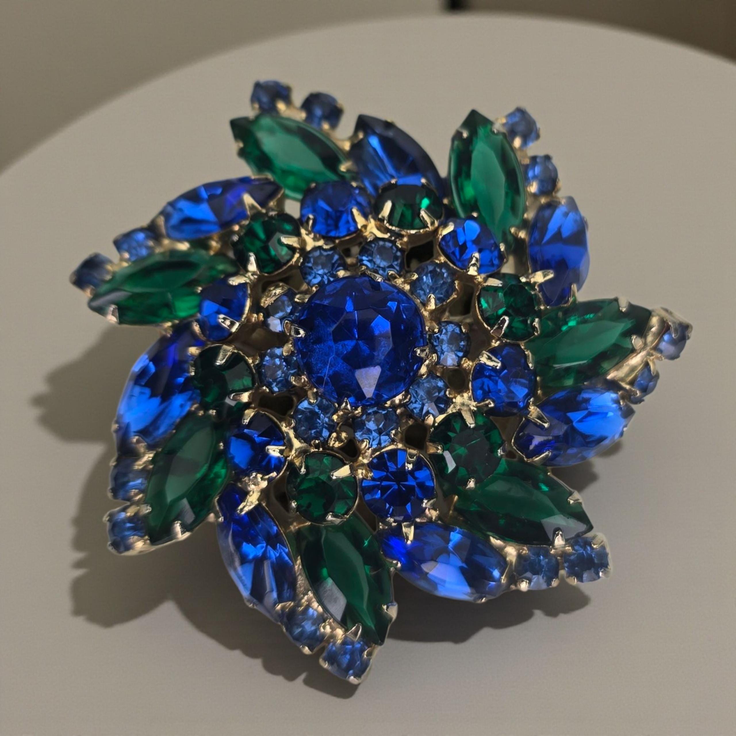 Vintage Juliana D&E Blue Green Glass Rhinestone Open Back Domed