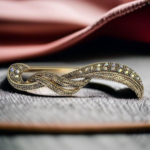 Vintage Large Statement Brooch Gold Tone and Rhinestone Swirl Brooch Textured Large Ribbon Brooch Vintage Rhinestone Brooch Retro Fashion