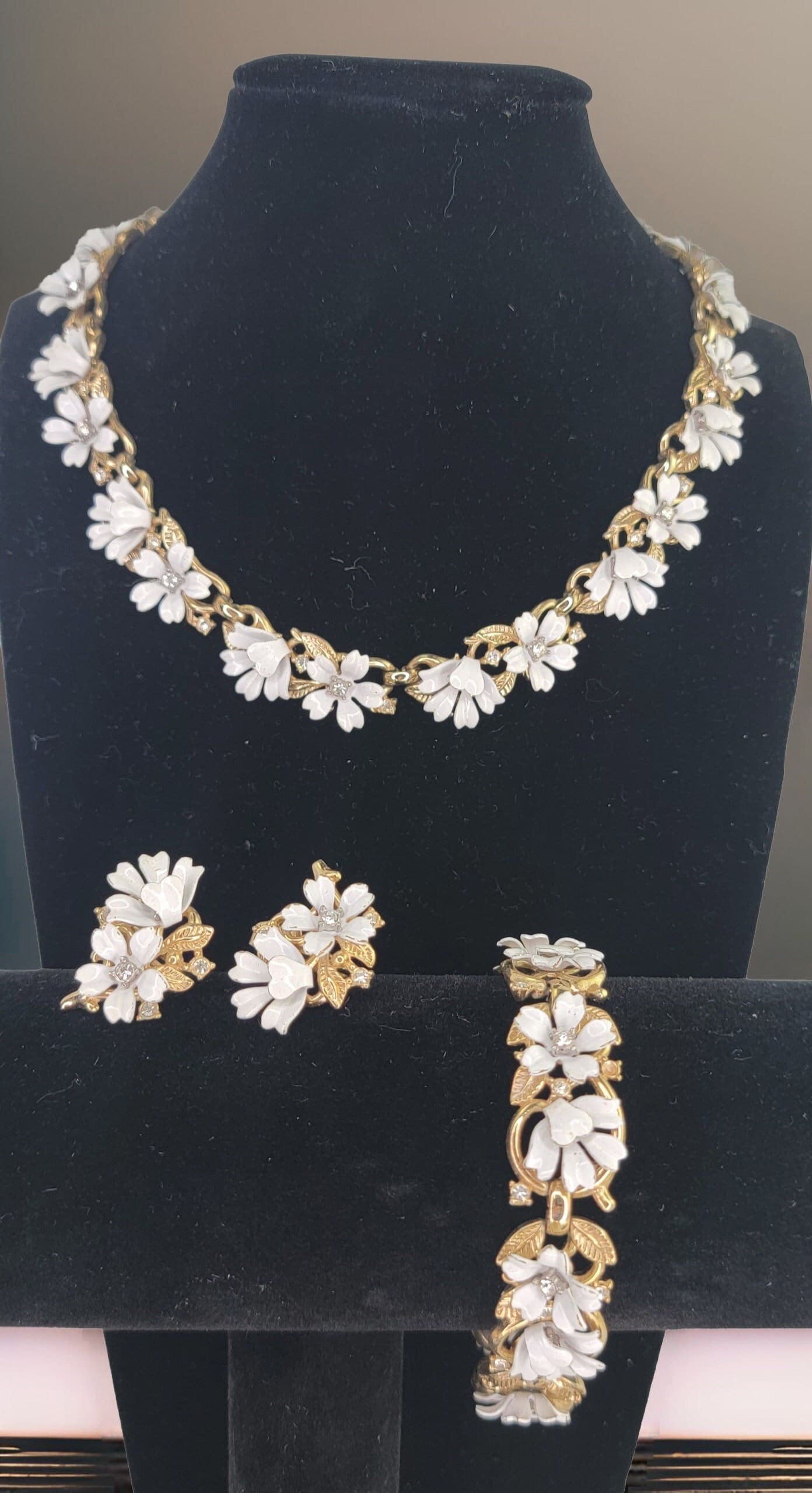 Vintage Signed Trifari Jewelry Set Vintage Trifari Necklace